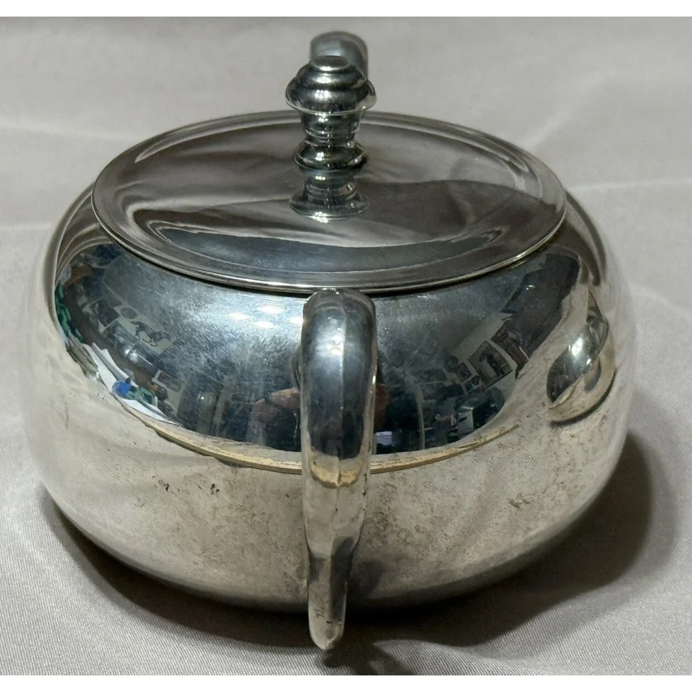Silver Plated ‎ Sugar Bowl With Top And Creamer Vintage
